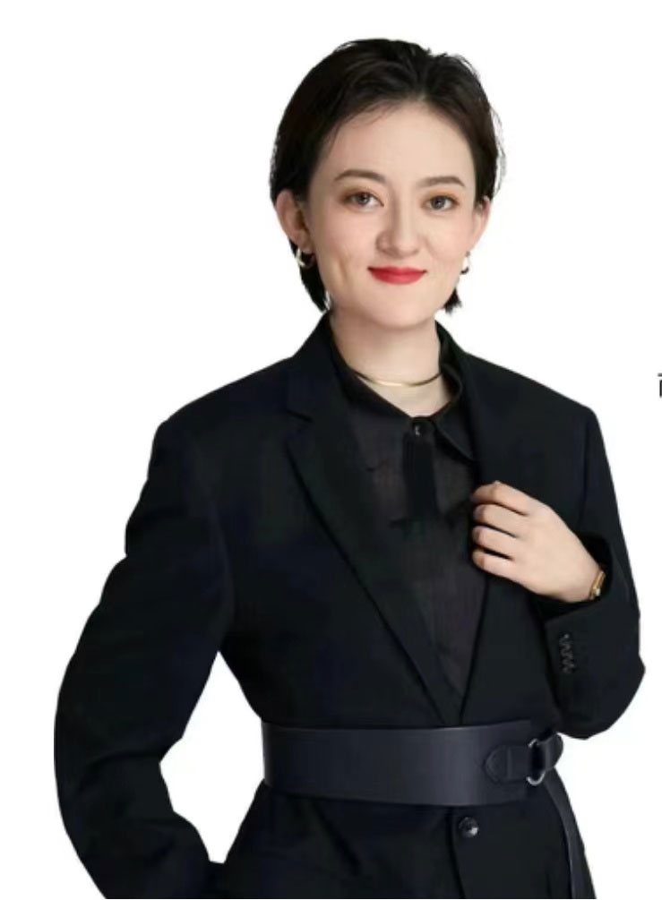 周婧.jpg