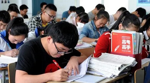 只有理科成绩不达标？看复读学校怎么针对性教学！
